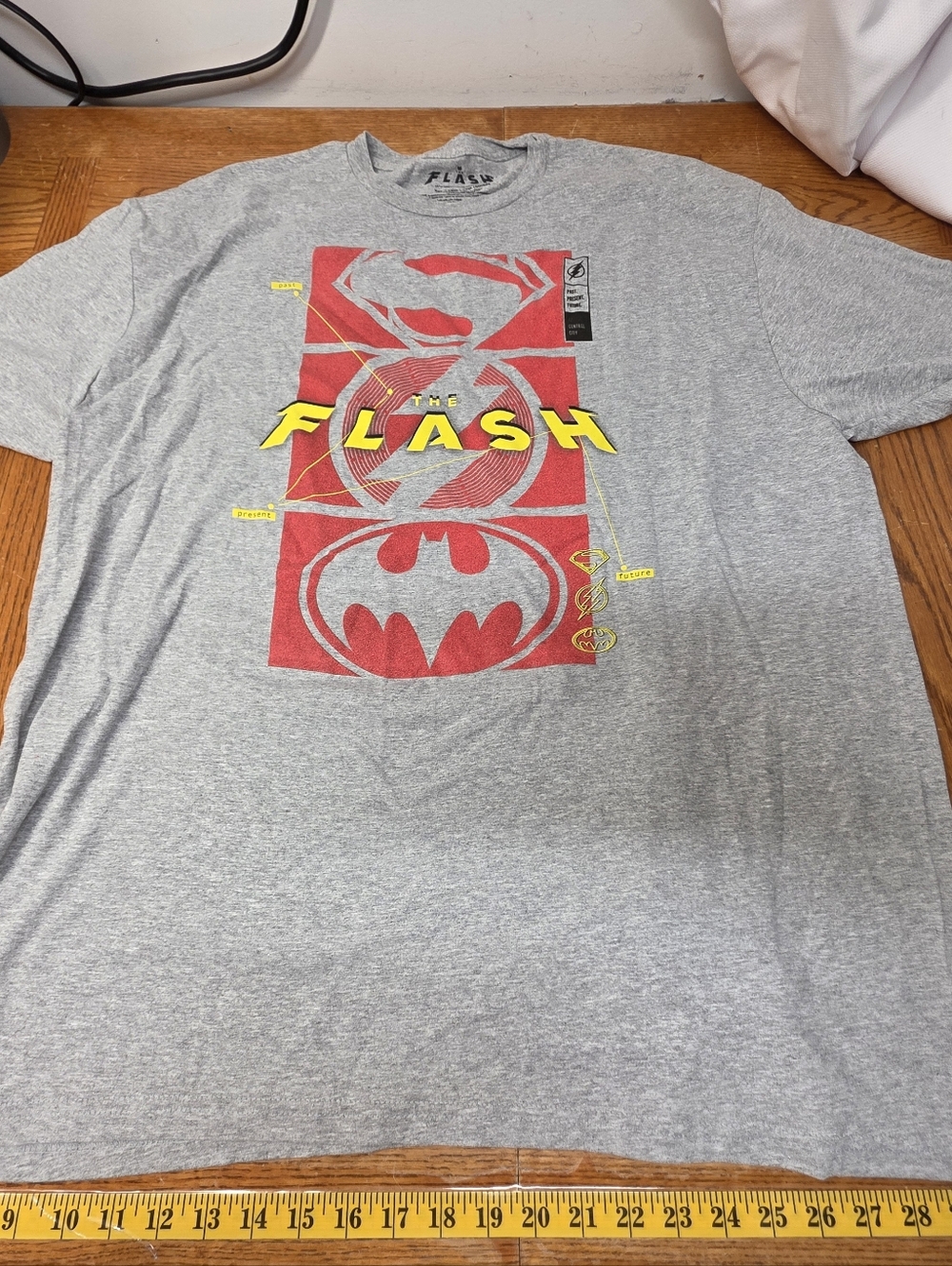 The Flash DC Comics Gray T-Shirt Mens Size 2xl